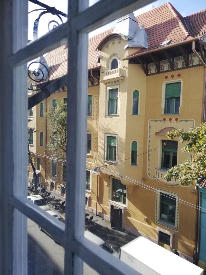 Spiegel Center Apartment Oradea Exterior photo
